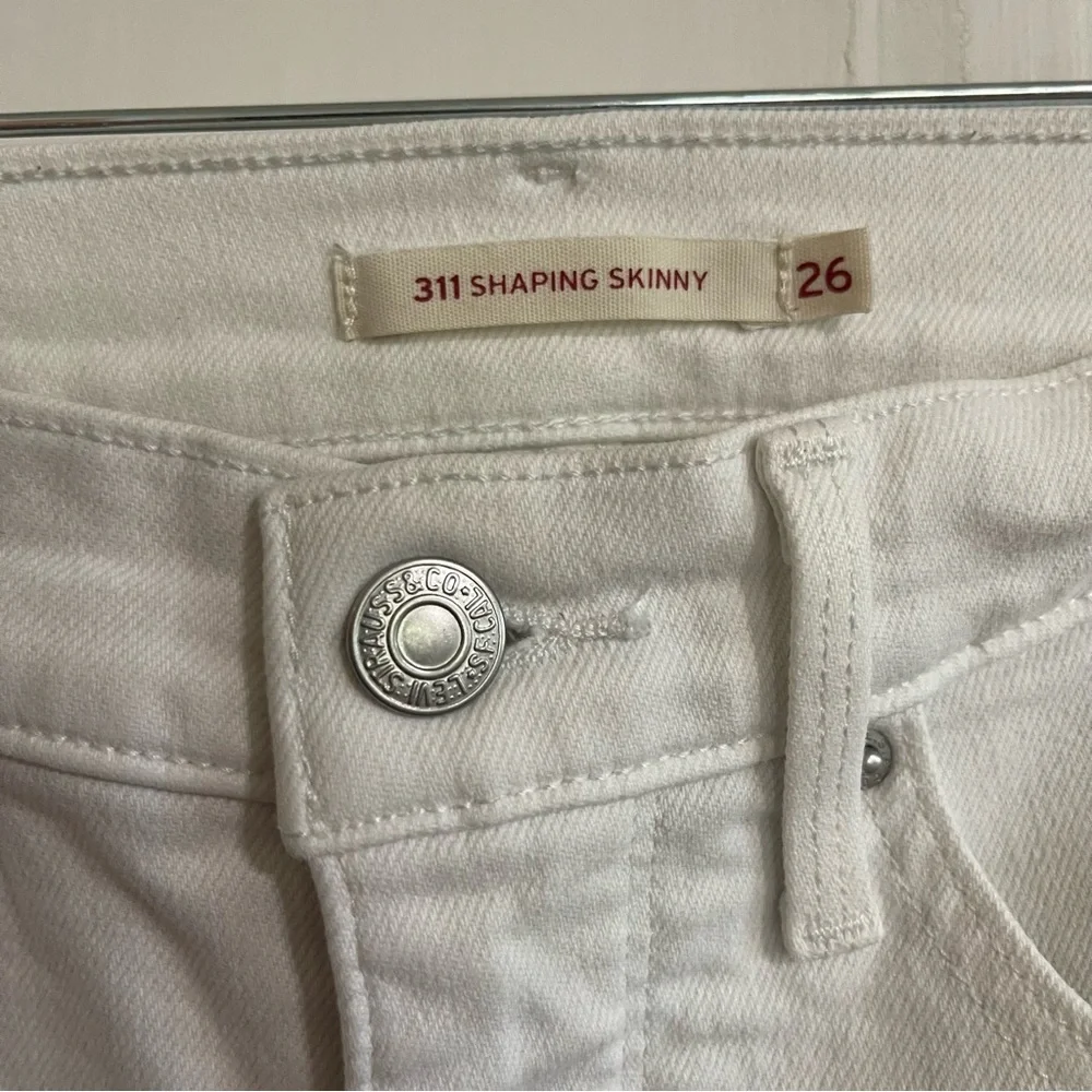 Levi’s White 311 Shaping Skinny Denim Jeans Size 26 - Picture 2 of 11